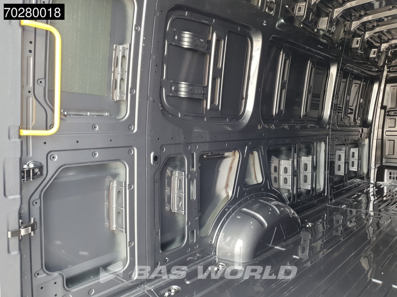 MAN TGE 3.180 4x4 Automaat L5H3 LED ACC Navi Airco Camera Parkeersensoren Euro6 L5 Allrad 4WD 17m3 Airco - Panel van: picture 5 MAN TGE 3.180 4x4 Automaat L5H3 LED ACC Navi Airco Camera Parkeersensoren Euro6 L5 Allrad 4WD 17m3 Airco - Panel van: picture 5
