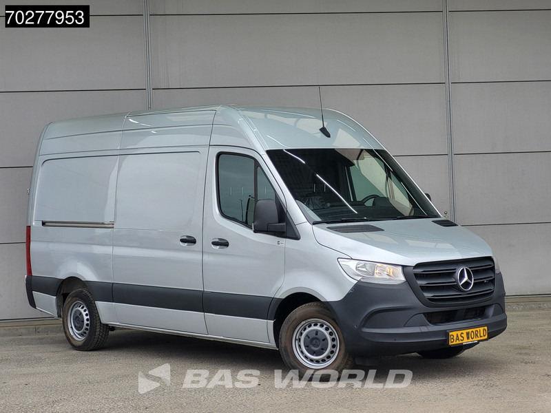 Mercedes-Benz Sprinter 315 CDI Automaat RWD L2H2 Airco Camera MBUX L2 10m3 Airco - Small van: picture 3 Mercedes-Benz Sprinter 315 CDI Automaat RWD L2H2 Airco Camera MBUX L2 10m3 Airco - Small van: picture 3