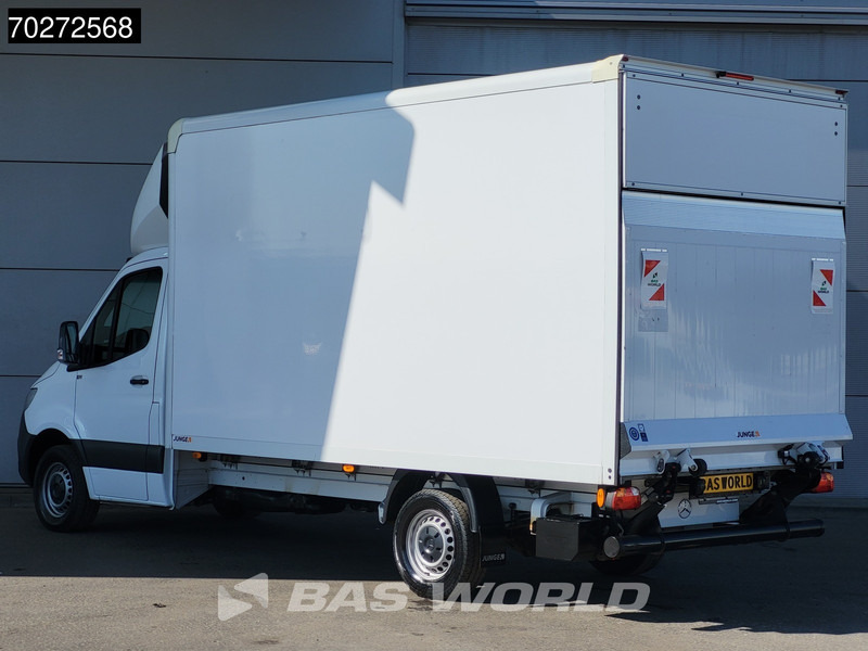 Mercedes-Benz Sprinter 317 CDI Automaat Bakwagen Laadklep Camera Airco Koffer Meubelbak 20m3 Airco - Closed box van: picture 5 Mercedes-Benz Sprinter 317 CDI Automaat Bakwagen Laadklep Camera Airco Koffer Meubelbak 20m3 Airco - Closed box van: picture 5