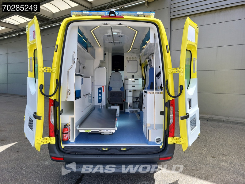 Mercedes-Benz Sprinter 319 CDI Automaat Nieuw! Complete Ambulance Ziekenwagen Rettungswagen Krankenwagen 11m3 Airco Cruise control - Ambulance: picture 3 Mercedes-Benz Sprinter 319 CDI Automaat Nieuw! Complete Ambulance Ziekenwagen Rettungswagen Krankenwagen 11m3 Airco Cruise control - Ambulance: picture 3