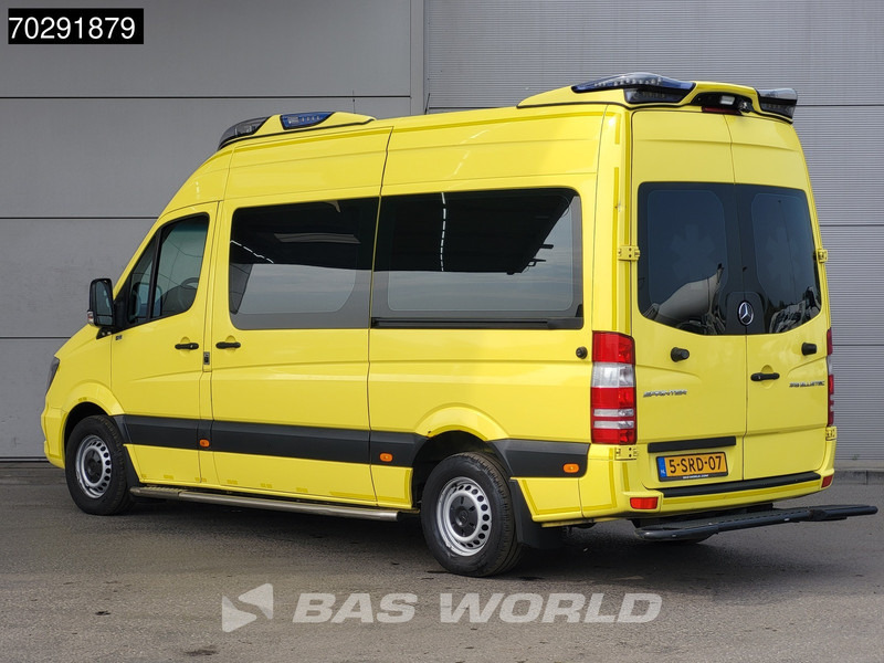 Mercedes-Benz Sprinter 319 CDI Marge! 3.0L V6 Automaat 2x Schuifdeur Airco Cruise Euro6 Krankenwagen Rettungswagen 8m3 Airco Cruise control - Ambulance: picture 2 Mercedes-Benz Sprinter 319 CDI Marge! 3.0L V6 Automaat 2x Schuifdeur Airco Cruise Euro6 Krankenwagen Rettungswagen 8m3 Airco Cruise control - Ambulance: picture 2