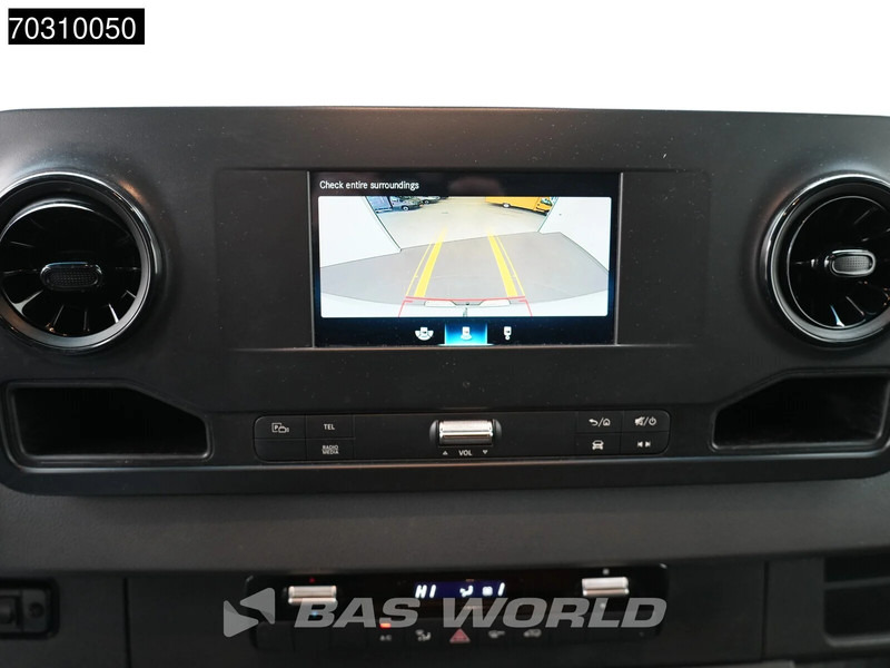 Mercedes-Benz Sprinter 514 CDI Dubbellucht Automaat L2H2 Trekhaak Airco Cruise Camera MBUX CarPlay Werkplaatsinrichting Euro6 L2 Airco Trekhaak Cruise - Panel van: picture 5 Mercedes-Benz Sprinter 514 CDI Dubbellucht Automaat L2H2 Trekhaak Airco Cruise Camera MBUX CarPlay Werkplaatsinrichting Euro6 L2 Airco Trekhaak Cruise - Panel van: picture 5