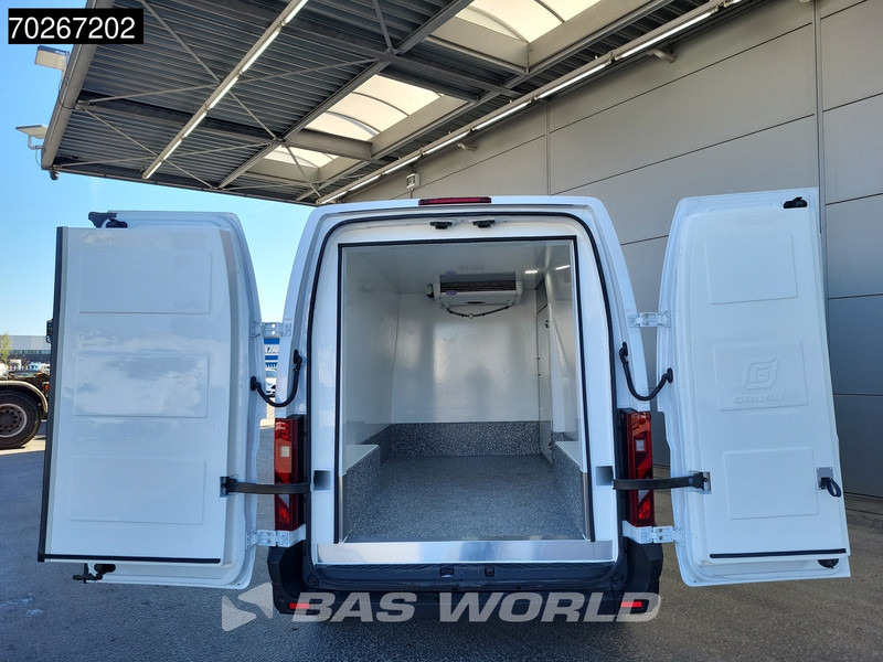 Renault Master 150PK Koelwagen Vriezer -18 Carrier Xarios 200 230V stekker LED Camera Parkeersensoren Airco Cruise Vries Koeler Kühlwagen Kühler Frig - Refrigerated delivery van: picture 3 Renault Master 150PK Koelwagen Vriezer -18 Carrier Xarios 200 230V stekker LED Camera Parkeersensoren Airco Cruise Vries Koeler Kühlwagen Kühler Frig - Refrigerated delivery van: picture 3
