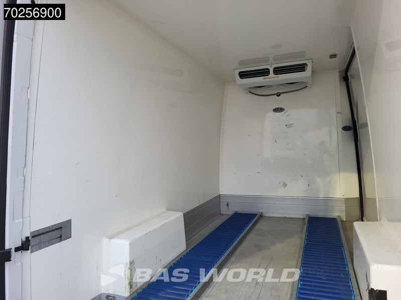 Volkswagen Crafter 140pk L3H3 Koelwagen Konvekta Airco Cruise Camera Koel Koeler Kühlwagen 9m3 Airco Cruise control - Refrigerated delivery van: picture 5 Volkswagen Crafter 140pk L3H3 Koelwagen Konvekta Airco Cruise Camera Koel Koeler Kühlwagen 9m3 Airco Cruise control - Refrigerated delivery van: picture 5
