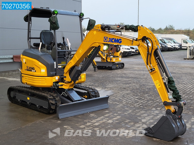 New Mini excavator XCMG XE27 E 2 AÑOS GARANTÍA FÁBRICA - SITUADA EN GRANADA: picture 8