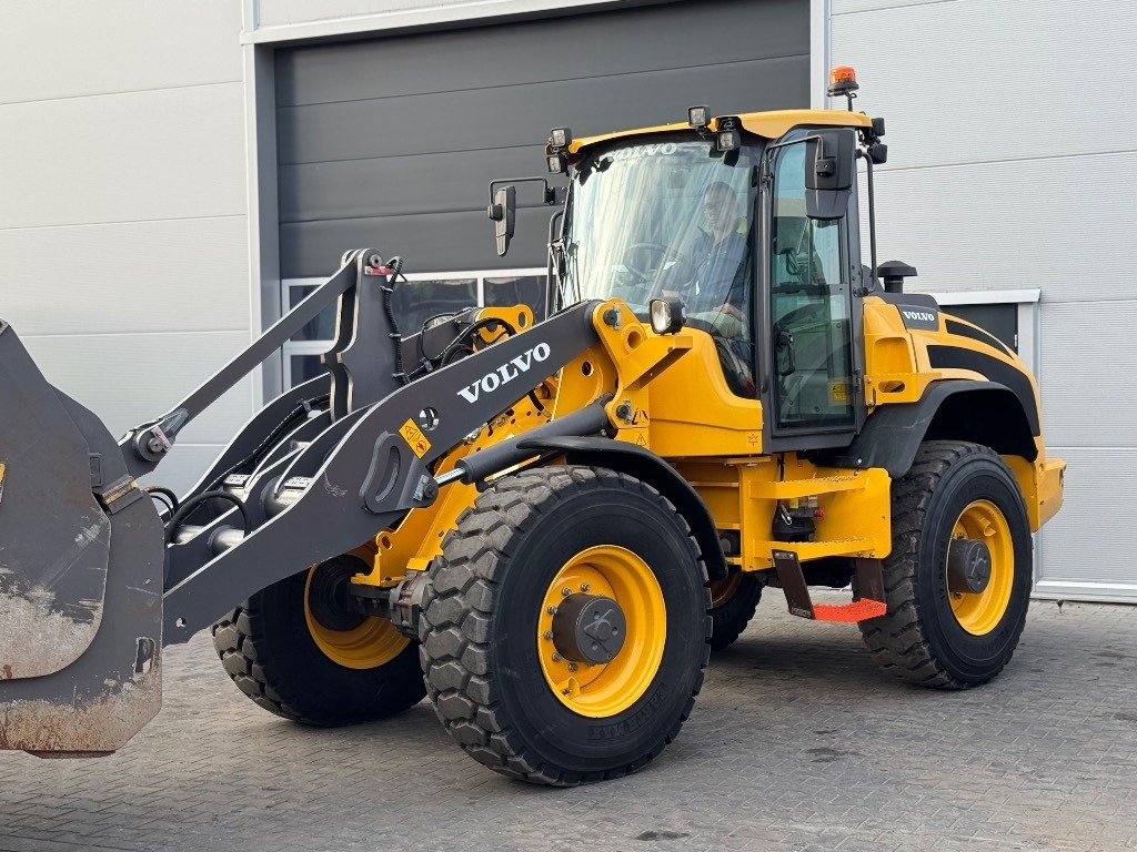Volvo L 45 H - Wheel loader: picture 1 Volvo L 45 H - Wheel loader: picture 1