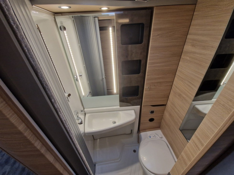 Semi-integrated motorhome Knaus Van Ti Plus 650 MEG Platinum Selection: picture 13 Semi-integrated motorhome Knaus Van Ti Plus 650 MEG Platinum Selection: picture 13