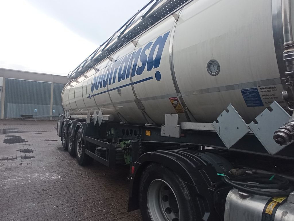 Berger SATA 10.5 - Tanker semi-trailer: picture 2 Berger SATA 10.5 - Tanker semi-trailer: picture 2