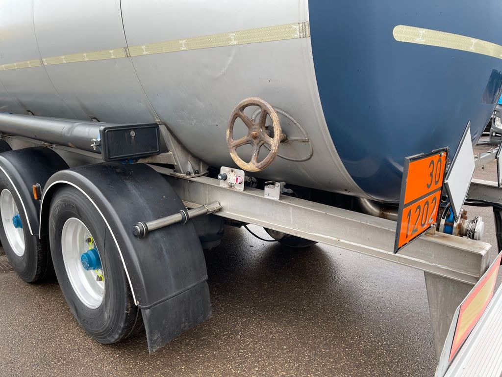 Magyar ADR 7 units - Tanker semi-trailer: picture 4 Magyar ADR 7 units - Tanker semi-trailer: picture 4