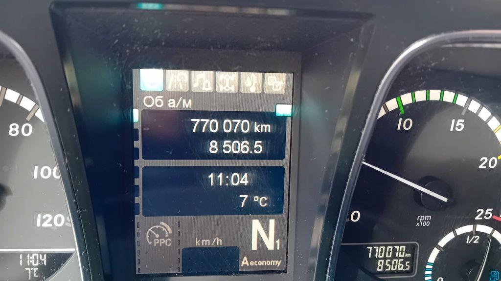 Tractor unit Mercedes-Benz 1845 GIGA space: picture 7