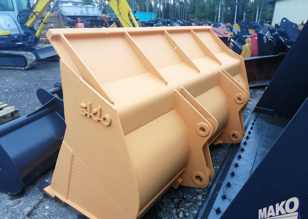 Łyżka 260cm do ładowarki 2,4m³ - Attachment for Construction machinery: picture 2 Łyżka 260cm do ładowarki 2,4m³ - Attachment for Construction machinery: picture 2
