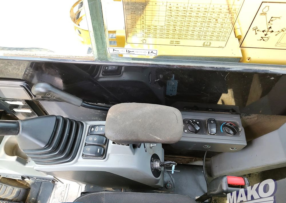 Crawler excavator Caterpillar 305.5E2: picture 13