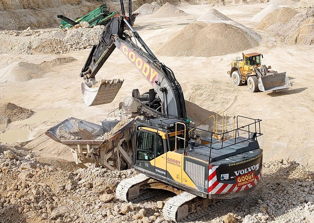 Volvo EC 250 EL - Crawler excavator: picture 3 Volvo EC 250 EL - Crawler excavator: picture 3