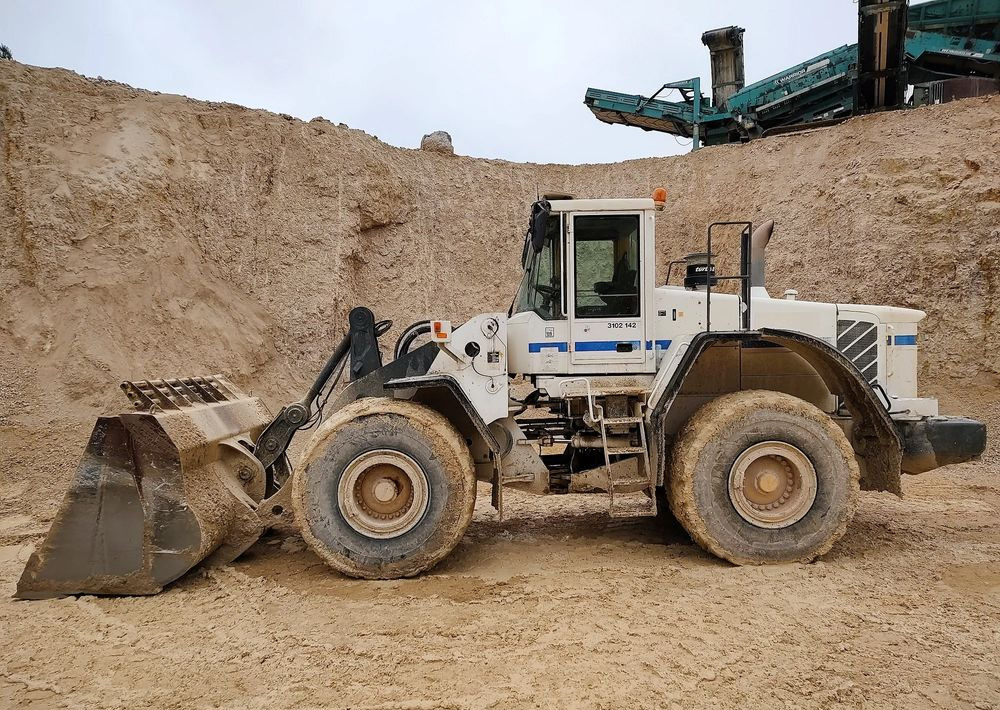 Volvo L180E - Wheel loader: picture 2 Volvo L180E - Wheel loader: picture 2