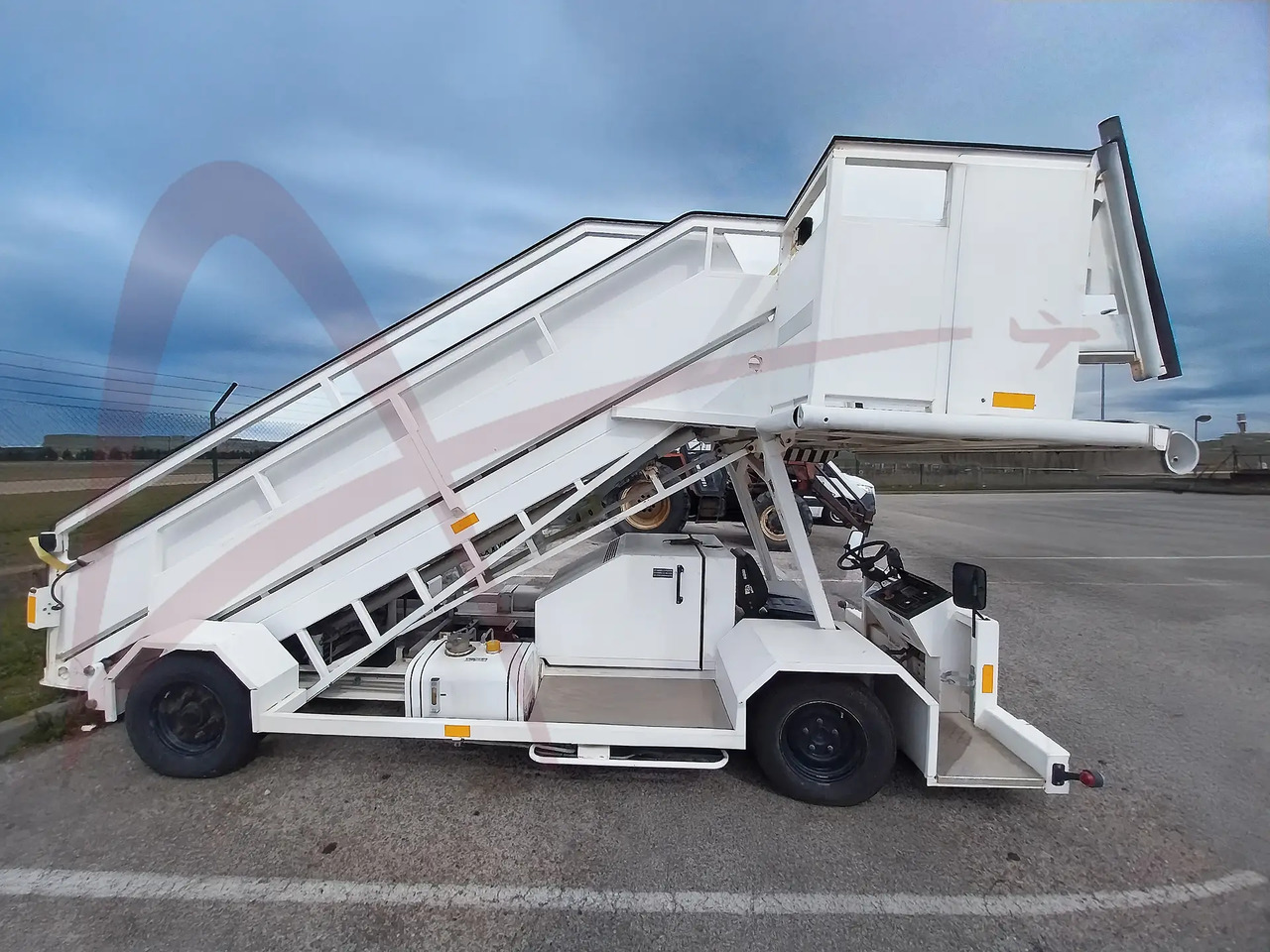 EINSA EDA-18425 - Passenger stairs: picture 1 EINSA EDA-18425 - Passenger stairs: picture 1
