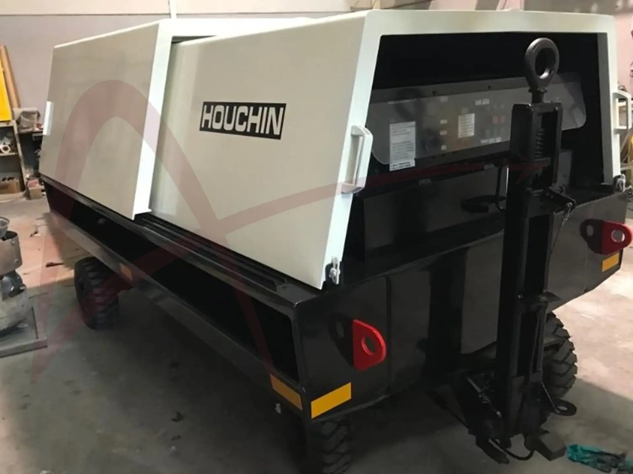 HOUCHIN D690DV - Ground power unit: picture 1 HOUCHIN D690DV - Ground power unit: picture 1