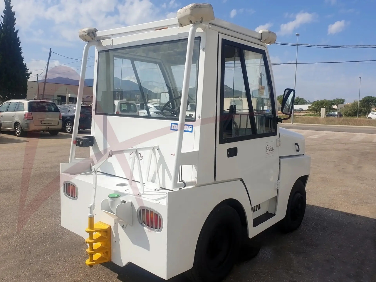 MULAG COMET 3 - Baggage tractor: picture 3 MULAG COMET 3 - Baggage tractor: picture 3