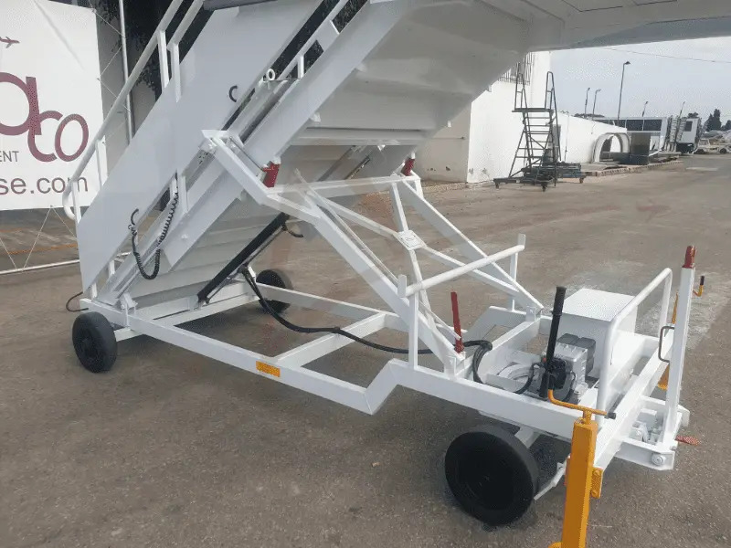 SERPISTA EHR-10A - Passenger stairs: picture 4 SERPISTA EHR-10A - Passenger stairs: picture 4