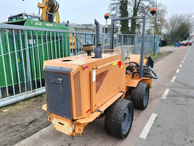 Case Maxi-Sneaker Maxi C c220 top cutter wheel paver - Trencher: picture 4 Case Maxi-Sneaker Maxi C c220 top cutter wheel paver - Trencher: picture 4