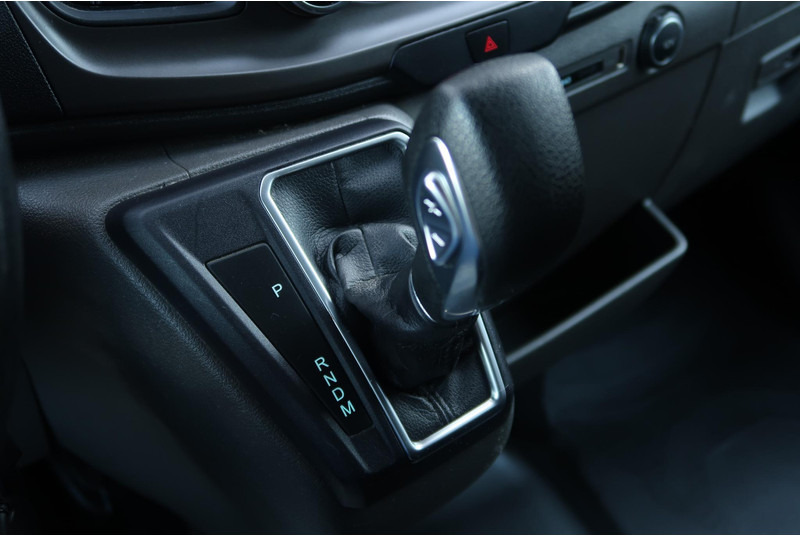 Ford Transit 330 2.0 TDCI L3H2 DC AUT/ CAMERA/ ACC/ AIRCO/ TREKHAAK - Small van, Combi van: picture 4 Ford Transit 330 2.0 TDCI L3H2 DC AUT/ CAMERA/ ACC/ AIRCO/ TREKHAAK - Small van, Combi van: picture 4