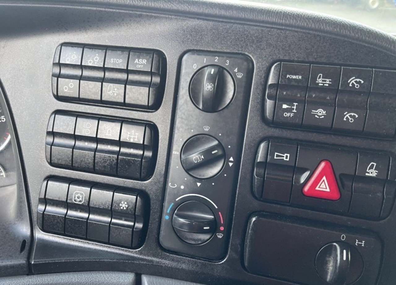 MERCEDES-BENZ 2548 6X2 TOIMIL CRANE 36T ORIG.204.000km! leasing MERCEDES-BENZ 2548 6X2 TOIMIL CRANE 36T ORIG.204.000km!: picture 12 MERCEDES-BENZ 2548 6X2 TOIMIL CRANE 36T ORIG.204.000km! leasing MERCEDES-BENZ 2548 6X2 TOIMIL CRANE 36T ORIG.204.000km!: picture 12