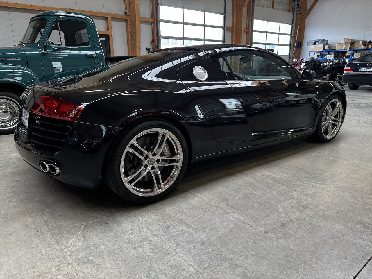 Audi R8 4.2 FSI V8 quattro Coupé - Car: picture 5 Audi R8 4.2 FSI V8 quattro Coupé - Car: picture 5
