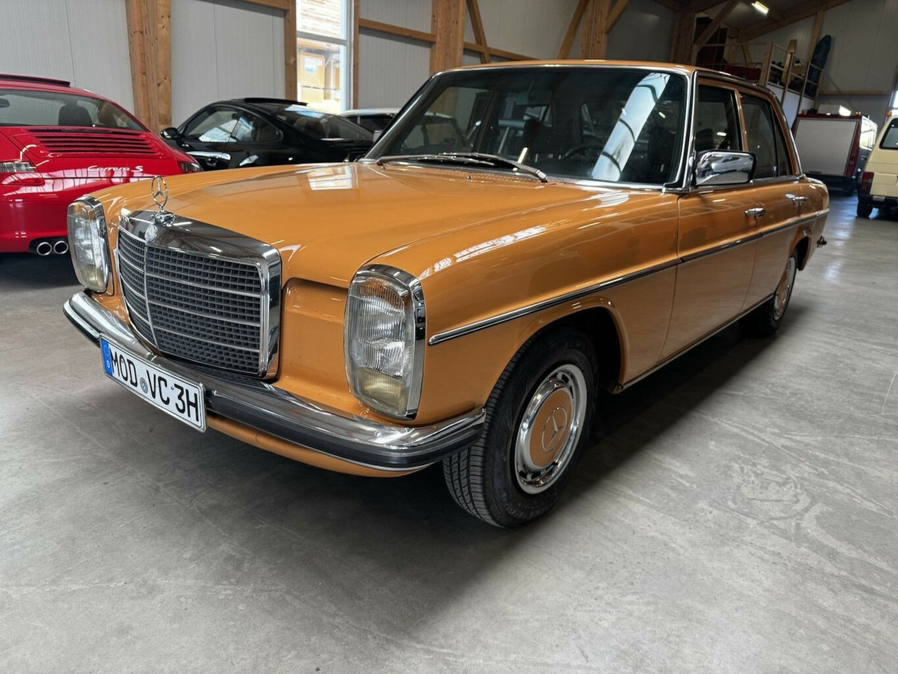 Mercedes-Benz 200 D/8 - Sedan: picture 1 Mercedes-Benz 200 D/8 - Sedan: picture 1