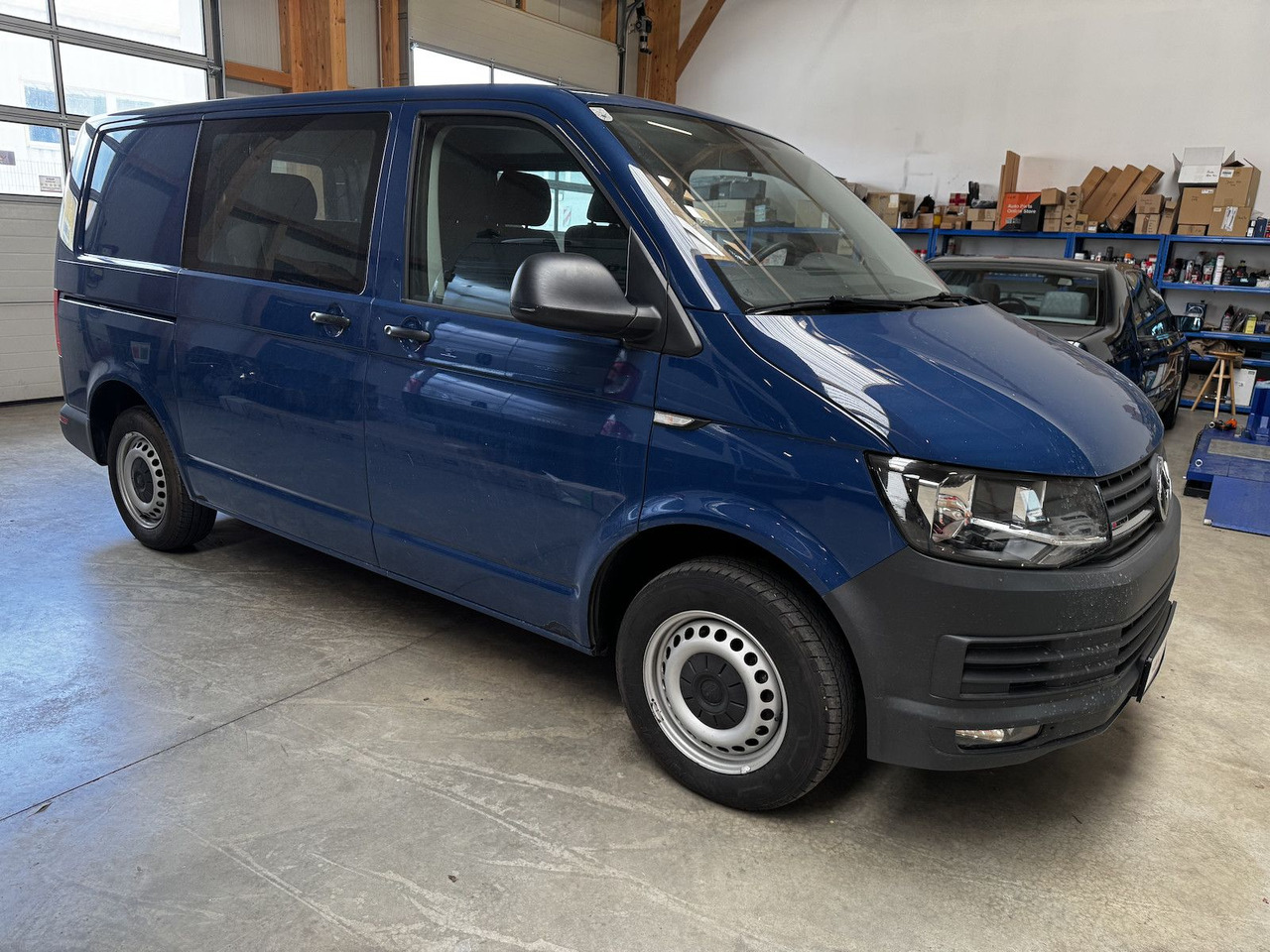 Volkswagen T6 2.0 TDI 4Motion Kasten 6-Sitzer - Car: picture 1 Volkswagen T6 2.0 TDI 4Motion Kasten 6-Sitzer - Car: picture 1