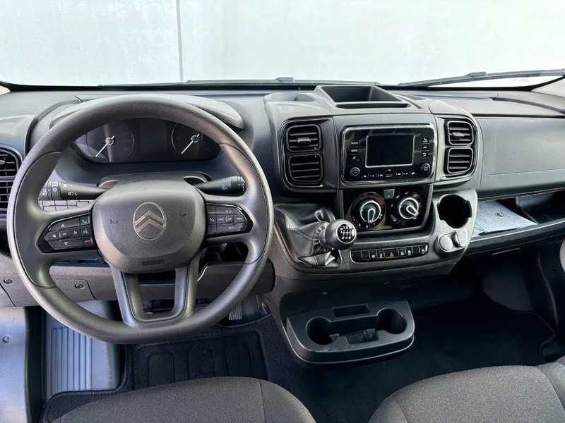 Interior photo 1: Panel van Citroën Jumper Jumper L2H2 | Leasing