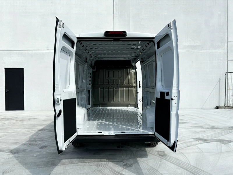 New Panel van Citroën Jumper Jumper L3H2 | Leasing from €840/month: picture 8