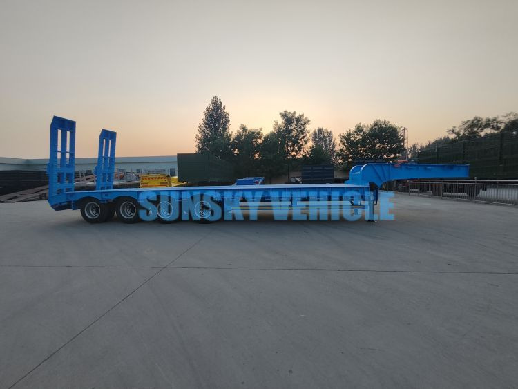 New Low loader semi-trailer for transportation of heavy machinery SUNSKY 30Ton lowbed trailer: picture 11