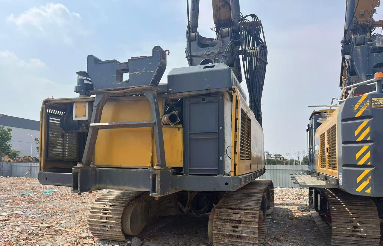 XCMG XR400E used rotary drilling rig price - Construction machinery: picture 3 XCMG XR400E used rotary drilling rig price - Construction machinery: picture 3