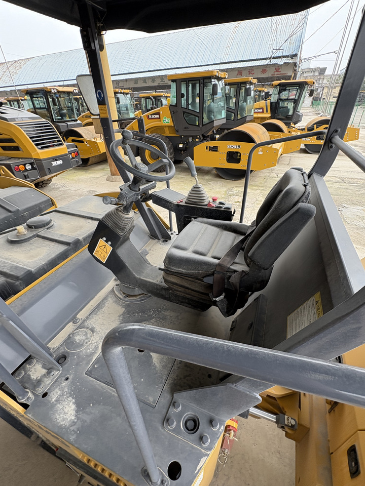 XCMG 8 ton 2Y103 double drum used vibratory road roller compactor 2022 - Road roller: picture 2 XCMG 8 ton 2Y103 double drum used vibratory road roller compactor 2022 - Road roller: picture 2