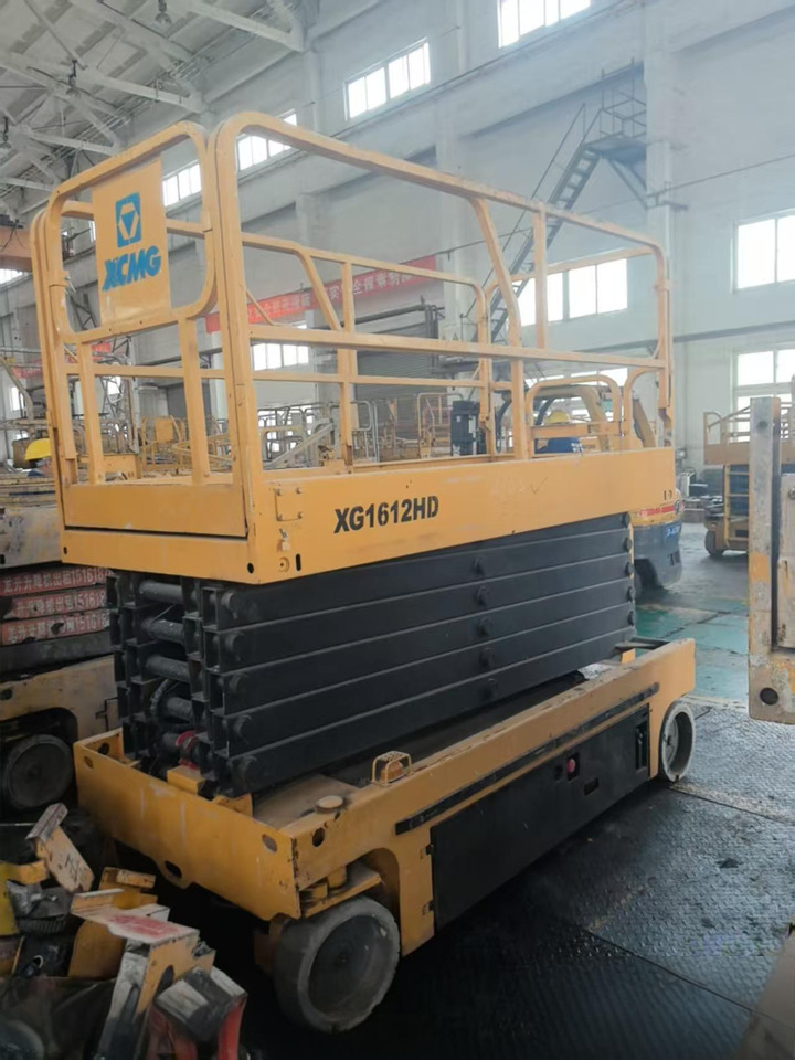 XCMG GTJZ1412 14m diesel used scissor lift portable work platform - Scissor lift: picture 3 XCMG GTJZ1412 14m diesel used scissor lift portable work platform - Scissor lift: picture 3