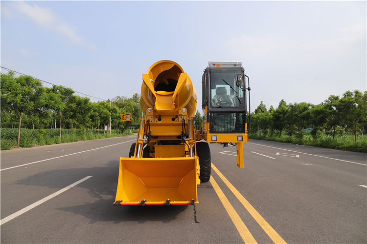 New Concrete mixer truck XCMG Mini Self Loading 2.6m3 Concrete Mixer Truck Price List: picture 7