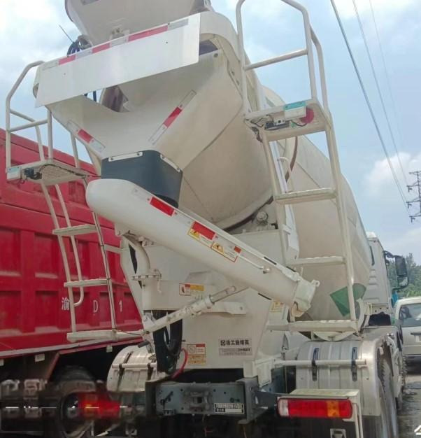 XCMG Official 12m³ Used Truck-mounted Concrete Mixer G4804B Diesel Concrete Mixer Trucks Hot Sale - Concrete mixer truck: picture 4 XCMG Official 12m³ Used Truck-mounted Concrete Mixer G4804B Diesel Concrete Mixer Trucks Hot Sale - Concrete mixer truck: picture 4