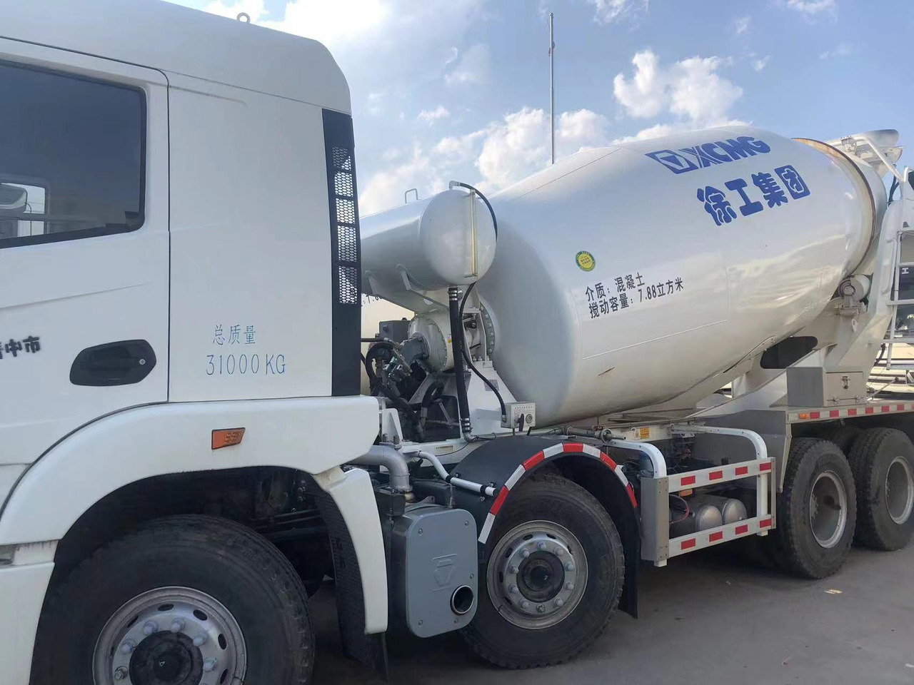 XCMG Official G12V 2021 Year 12m3 Used Concrete Mixer Truck for Sale - Concrete mixer truck: picture 2 XCMG Official G12V 2021 Year 12m3 Used Concrete Mixer Truck for Sale - Concrete mixer truck: picture 2