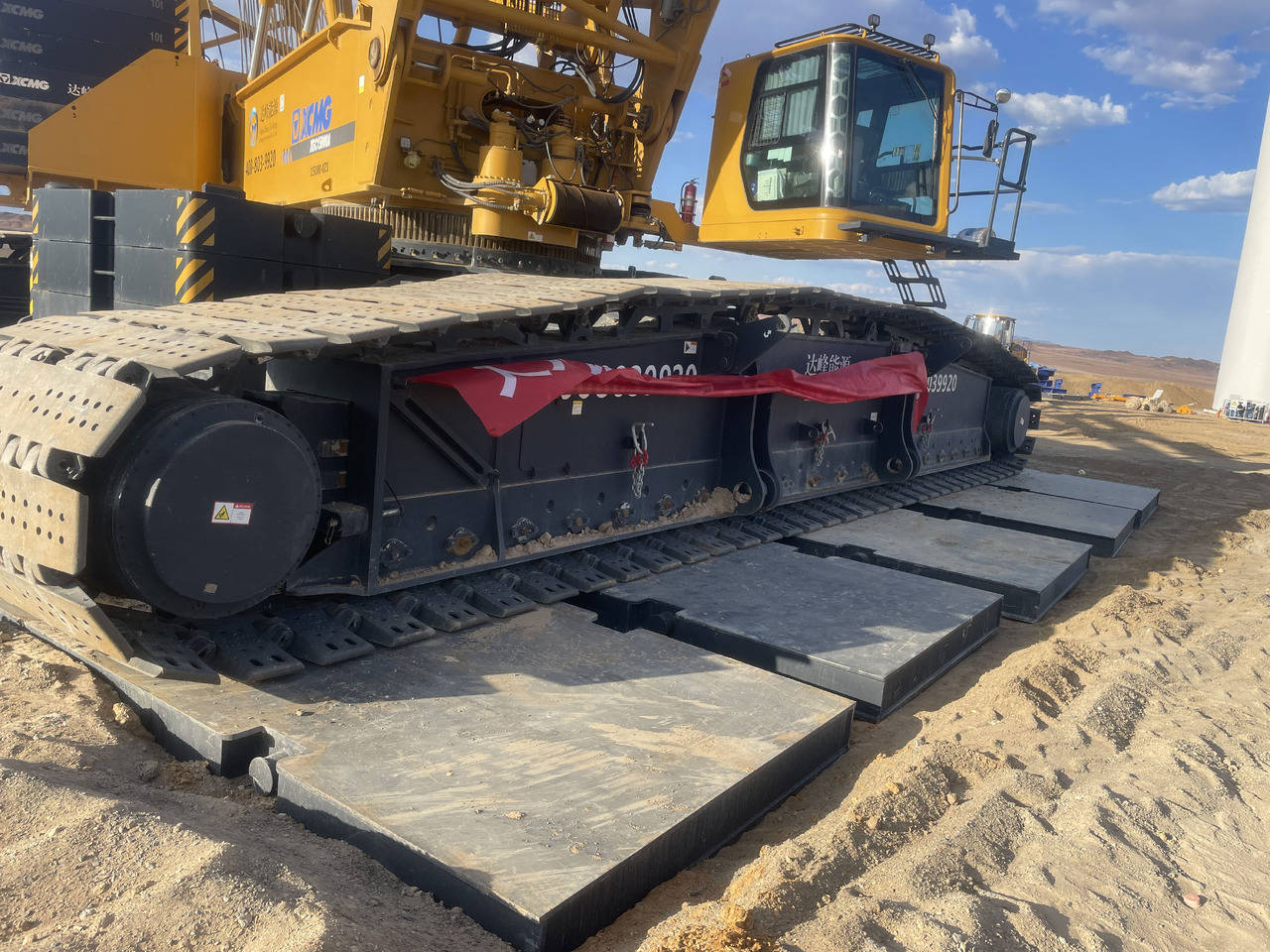 XCMG Official Heavy Duty Used Hydraulic Crane 1000 Ton XGC15000A Lattice Boom Tracked Crane Price - Crawler crane: picture 4 XCMG Official Heavy Duty Used Hydraulic Crane 1000 Ton XGC15000A Lattice Boom Tracked Crane Price - Crawler crane: picture 4
