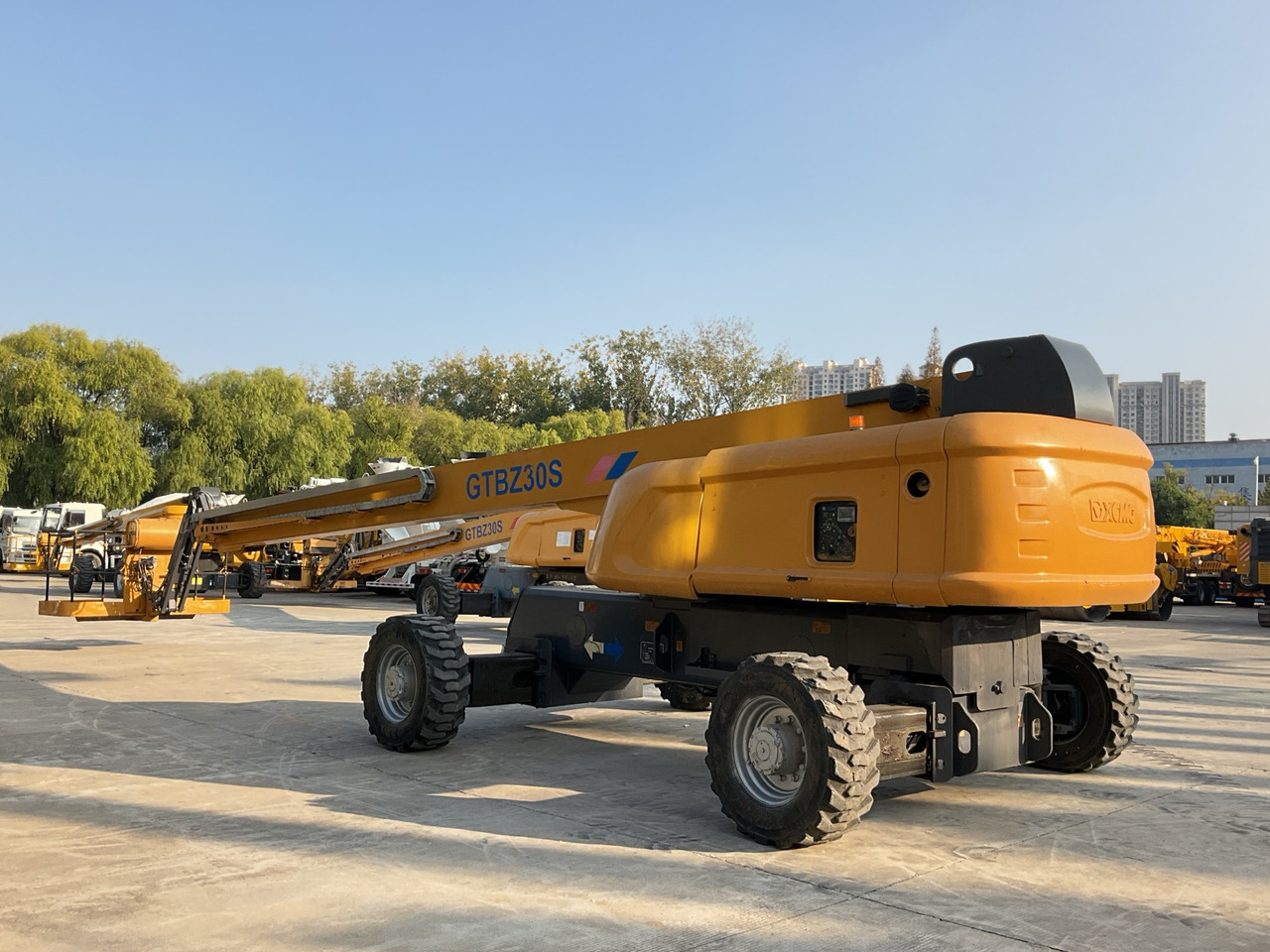 XCMG Official Used Aerial Boom Lift GTBZ30S 30 Meters Mobile Cherry Picker Price - Telescopic boom: picture 3 XCMG Official Used Aerial Boom Lift GTBZ30S 30 Meters Mobile Cherry Picker Price - Telescopic boom: picture 3