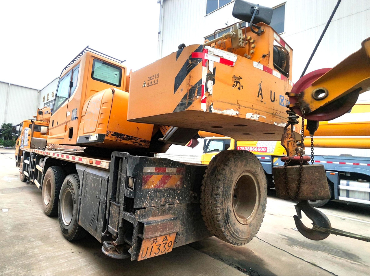 XCMG XCT20L5 20ton used 5-section mobile hydraulic truck crane price - Mobile crane: picture 4 XCMG XCT20L5 20ton used 5-section mobile hydraulic truck crane price - Mobile crane: picture 4