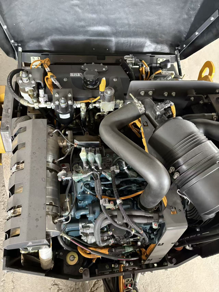 Mini roller XCMG XD140VT 4ton small Light Diesel Vibratory Road Roller: picture 9 Mini roller XCMG XD140VT 4ton small Light Diesel Vibratory Road Roller: picture 9