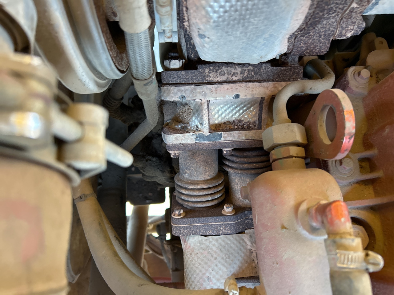 XCMG XDR80T 80ton used diesel mining truck price - Mining machinery: picture 5 XCMG XDR80T 80ton used diesel mining truck price - Mining machinery: picture 5