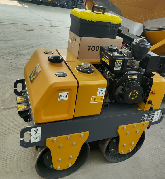 XCMG XMR050 small double mini vibration drum vibratory road roller price - Mini roller: picture 5 XCMG XMR050 small double mini vibration drum vibratory road roller price - Mini roller: picture 5