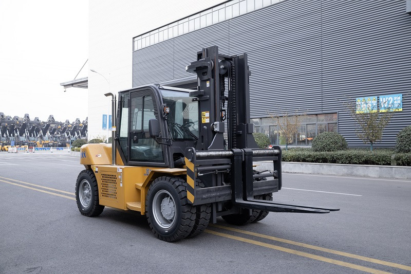 XCMG official 10ton diesel forklift with attachment - Diesel forklift: picture 5 XCMG official 10ton diesel forklift with attachment - Diesel forklift: picture 5