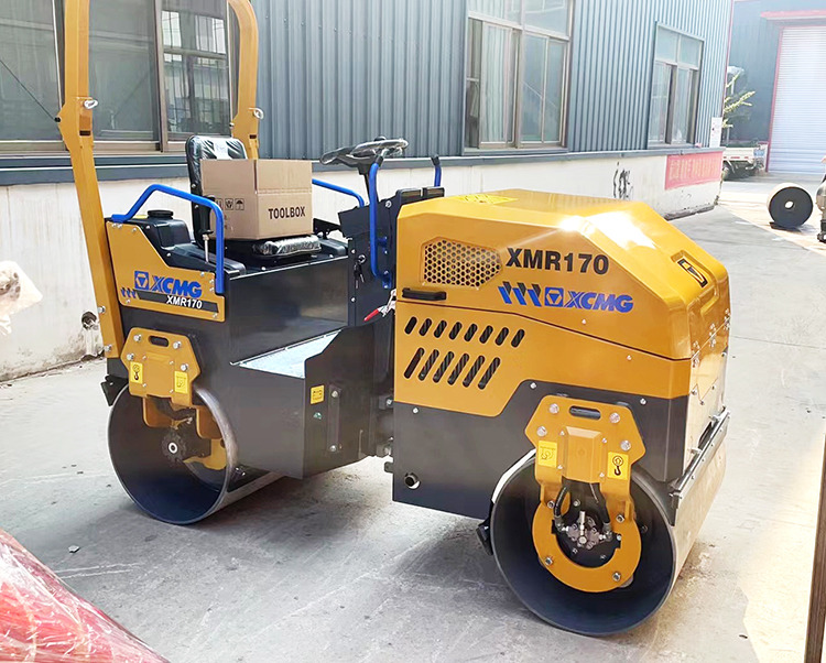 XCMG official brand new 1.7 ton small road roller XMR170 - Mini roller: picture 3 XCMG official brand new 1.7 ton small road roller XMR170 - Mini roller: picture 3