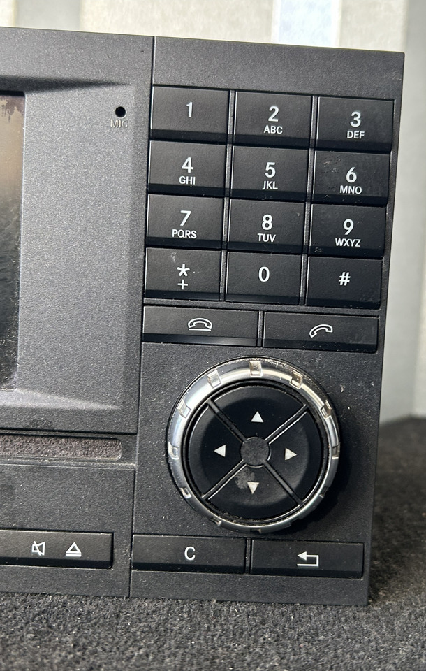 BOSCH RADIO NAVIGATION 7620000236 MERCEDES ACTROS A0004467662 - Cab and interior: picture 2 BOSCH RADIO NAVIGATION 7620000236 MERCEDES ACTROS A0004467662 - Cab and interior: picture 2
