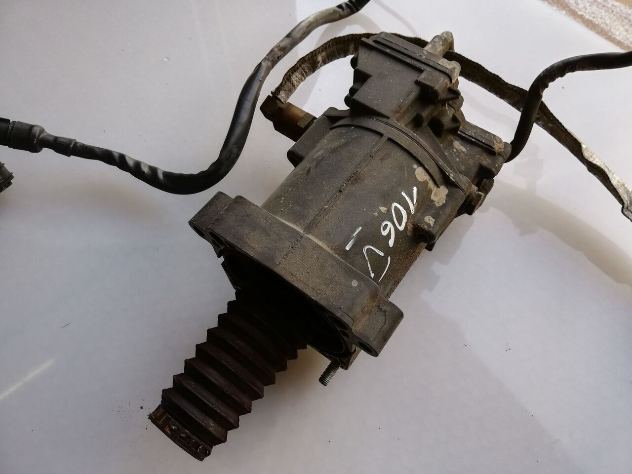 DAF XF 106 0501219051 DAF XF 106 truck - Clutch cylinder for Truck: picture 2 DAF XF 106 0501219051 DAF XF 106 truck - Clutch cylinder for Truck: picture 2