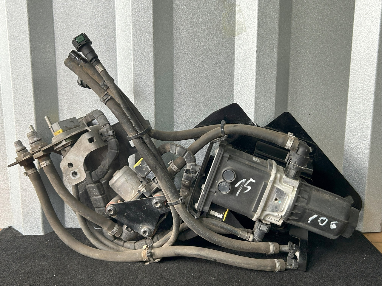 DAF XF 106 ADBLUE KIT - Muffler/ Exhaust system: picture 1 DAF XF 106 ADBLUE KIT - Muffler/ Exhaust system: picture 1