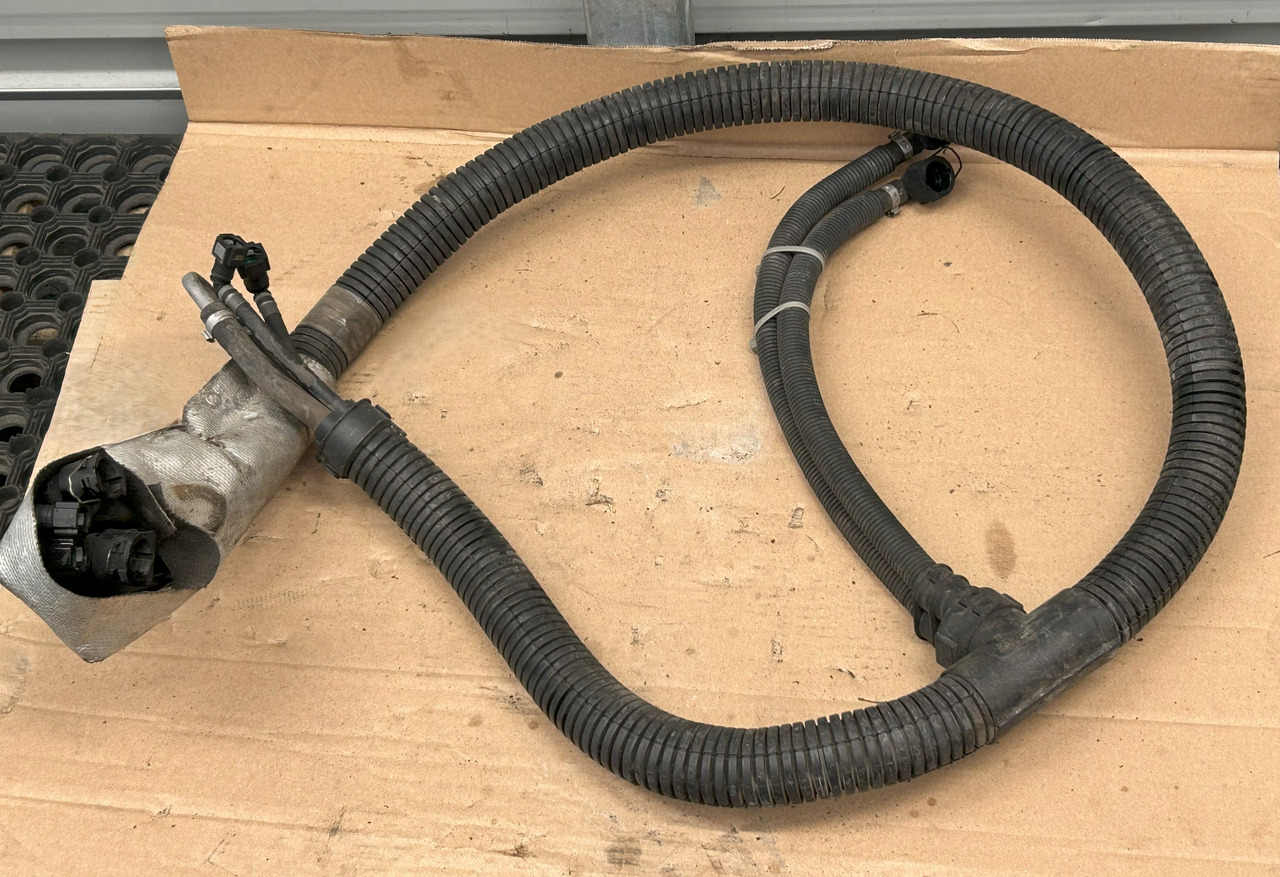 DAF XF 106 ADBLUE WIRING HARNESS - Muffler/ Exhaust system: picture 1 DAF XF 106 ADBLUE WIRING HARNESS - Muffler/ Exhaust system: picture 1