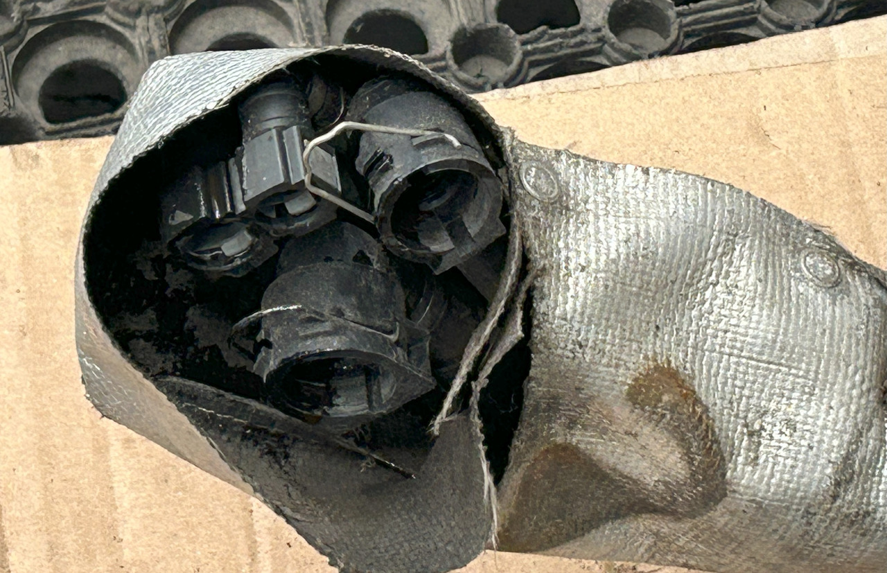 DAF XF 106 ADBLUE WIRING HARNESS - Muffler/ Exhaust system: picture 2 DAF XF 106 ADBLUE WIRING HARNESS - Muffler/ Exhaust system: picture 2